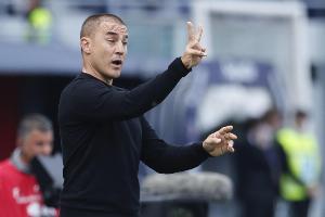 开云体育官网-记者：卡纳瓦罗善于给球员打鸡血，反正比“维奇”们要强